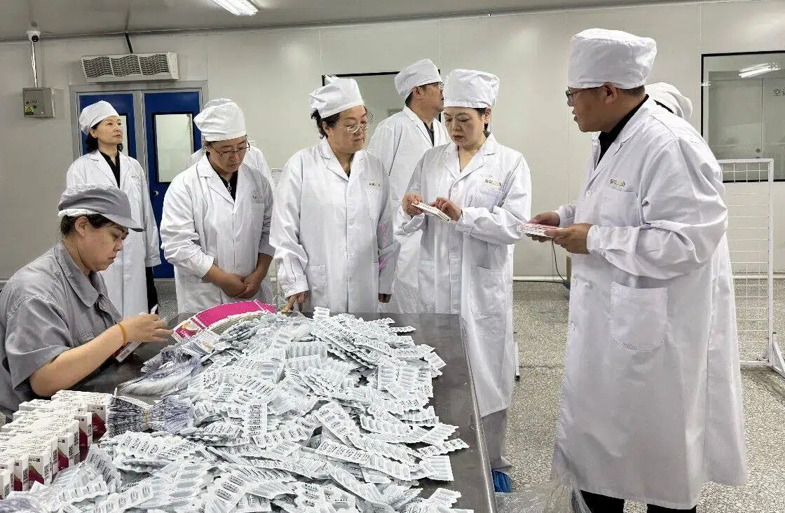 伊春市人大常委会到我市调研医药产业发展情况
