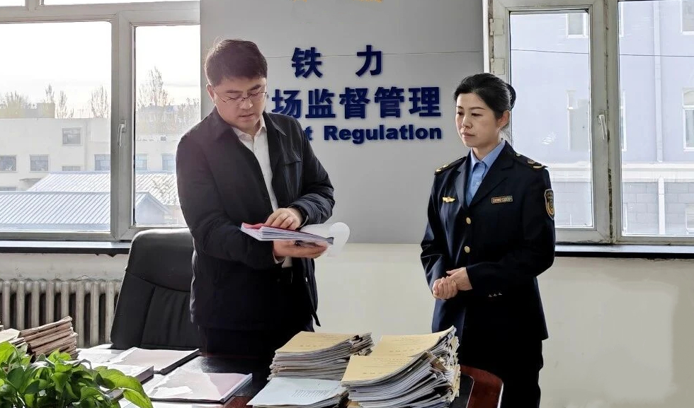 王浩调研督导深化扫黑除恶专项斗争工作