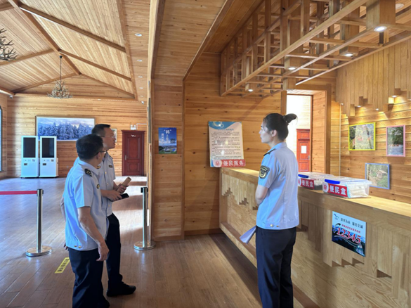 2ef061699700c965905cb25016998f4 2ef061699700c965905cb25016998f4